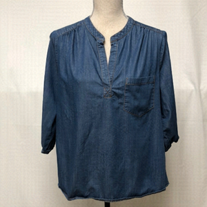 -> Pleione Denim Blouse